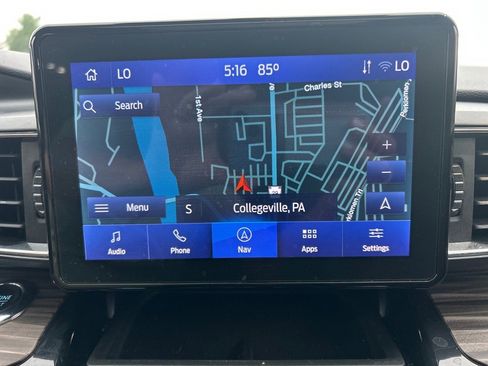 Used 2022 Ford Explorer Limited w/ Equipment Group 301A image 31