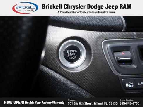 Used 2024 Nissan Pathfinder SV FWD image 2