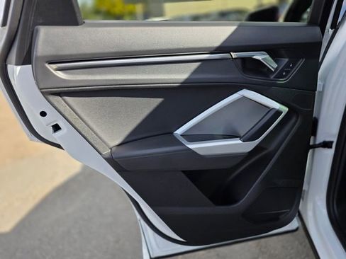 Used 2023 Audi Q3 2.0T Premium image 23