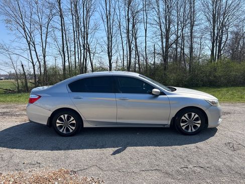 Used 2013 Honda Accord LX image 6