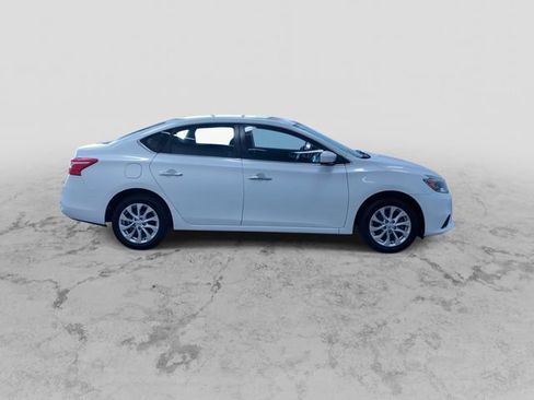 Used 2019 Nissan Sentra SV image 2