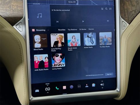 Used 2016 Tesla Model S 75D image 39