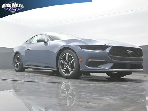 Used 2025 Ford Mustang Coupe image 17
