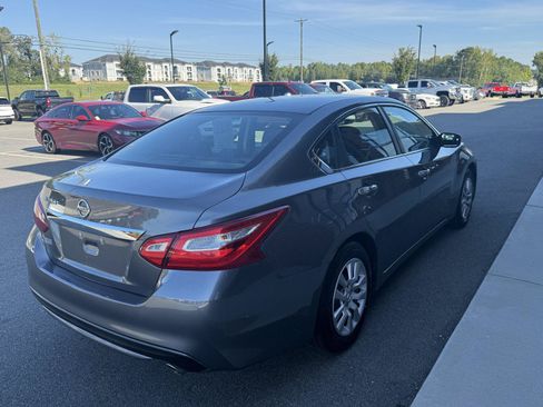 Used 2016 Nissan Altima 2.5 S w/ Power Driver Seat Package FWD image 28
