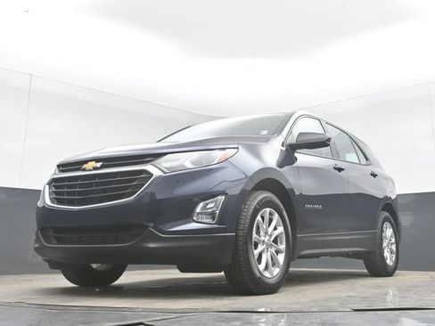 Used 2019 Chevrolet Equinox LS FWD image 40