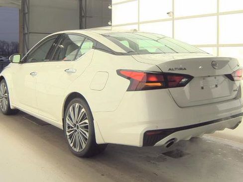 Used 2024 Nissan Altima 2.5 SL image 4