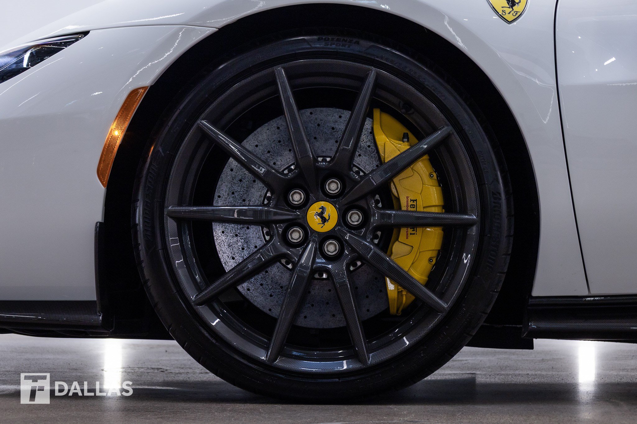Used 2023 Ferrari 296 GTB RWD image 6