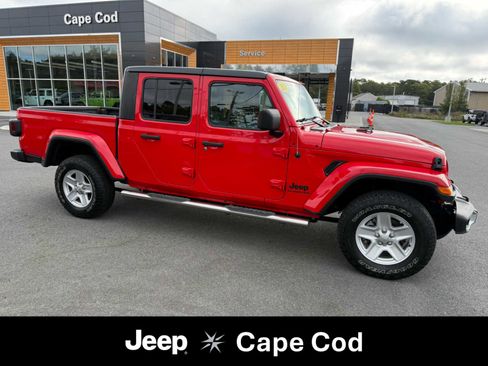 Used 2021 Jeep Gladiator Sport image 1