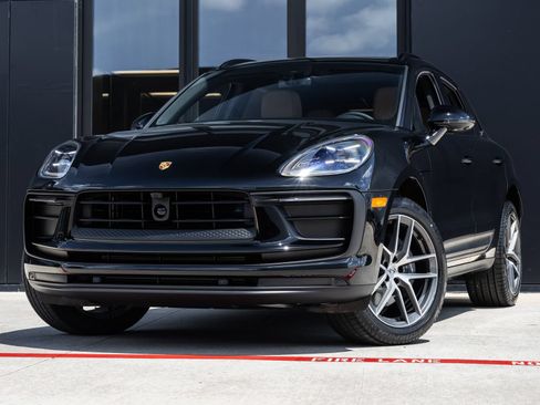 New 2026 Porsche Macan AWD/4WD image 1