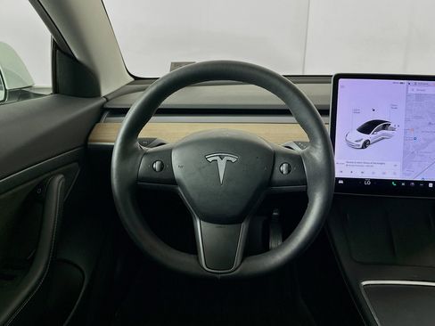 Used 2021 Tesla Model 3 Standard Range Plus image 16