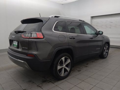 Used 2019 Jeep Cherokee Limited FWD image 10