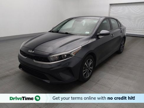 Used 2024 Kia Forte LXS w/ LXS Technology Package FWD image 1