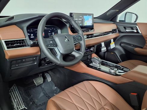 New 2026 Mitsubishi Outlander SEL image 15