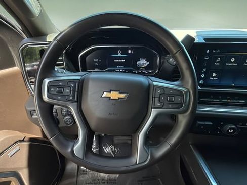 Used 2025 Chevrolet Silverado 2500 LTZ w/ LTZ Premium Package AWD/4WD image 11