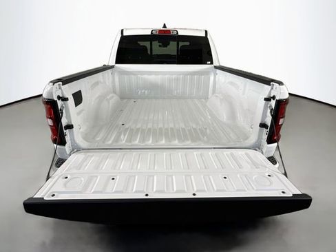 New 2026 RAM 1500 Express AWD/4WD image 23