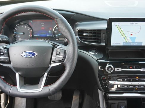Used 2022 Ford Explorer ST-Line AWD/4WD image 30