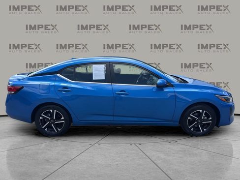 Used 2025 Nissan Sentra SV FWD image 6
