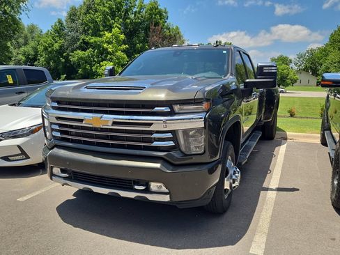 Used 2022 Chevrolet Silverado 3500 High Country w/ Safety Package II AWD/4WD image 1