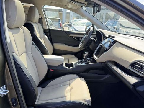 Used 2025 Subaru Outback Limited image 12