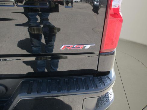 Used 2021 Chevrolet Silverado 1500 RST AWD/4WD image 11