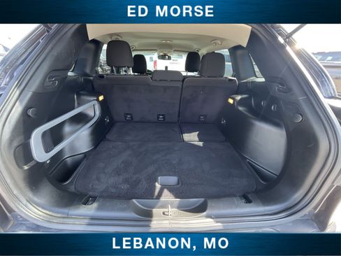 Used 2017 Jeep Cherokee Latitude w/ Cold Weather Group AWD/4WD image 22