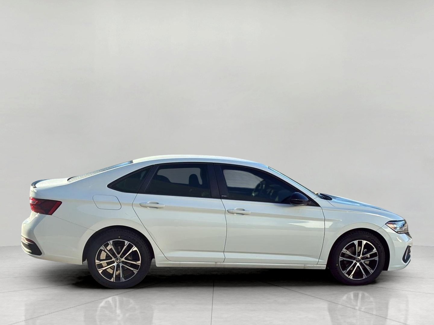 Used 2024 Volkswagen Jetta Sport FWD image 32