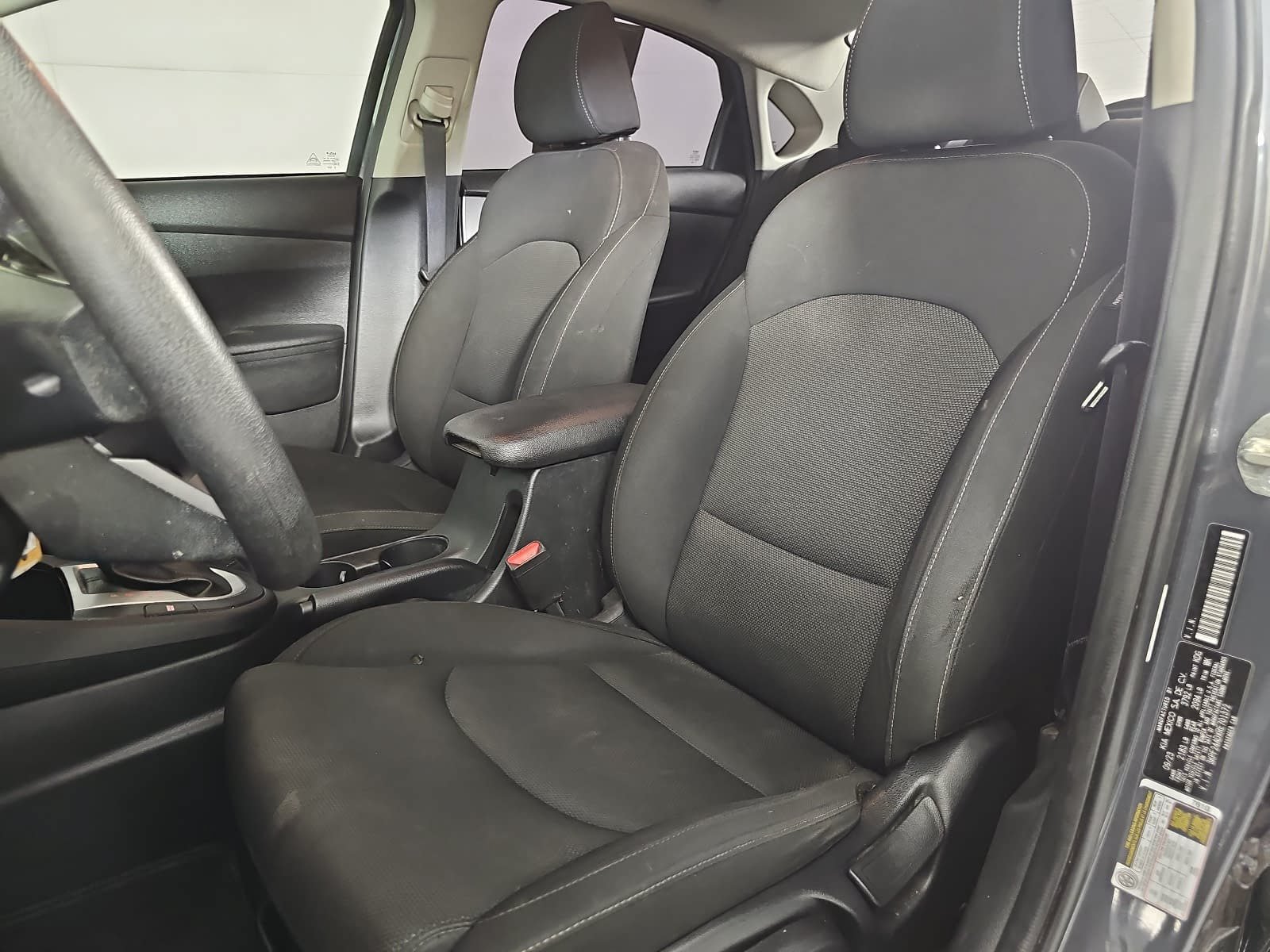 Used 2024 Kia Forte LXS w/ LXS Technology Package FWD image 13