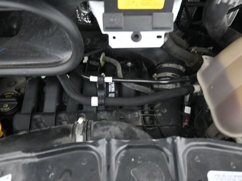 Used 2025 RAM ProMaster 2500 w/ Convenience Group FWD image 26