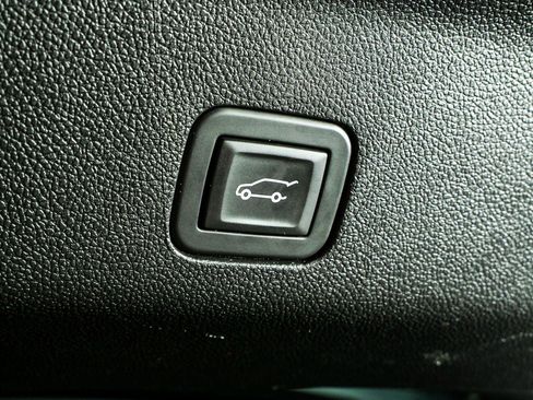 Certified 2024 Chevrolet Suburban RST w/ Luxury Package RWD image 35