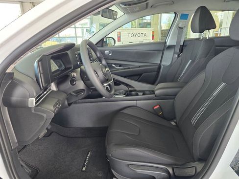 New 2026 Hyundai Elantra Hybrid FWD image 18