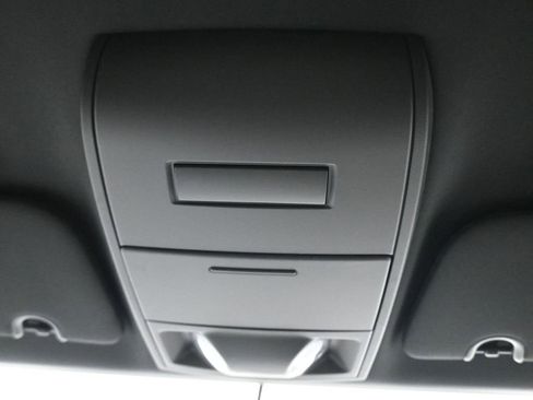 Used 2016 Dodge Grand Caravan SE image 23