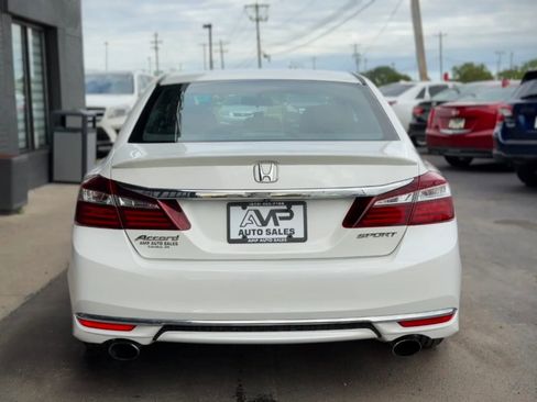 Used 2016 Honda Accord Sport image 3
