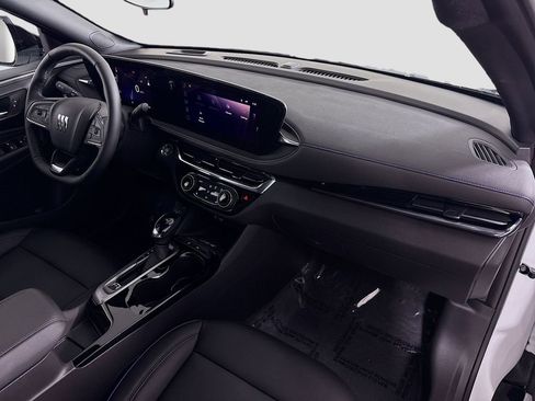 Used 2025 Buick Envista Sport Touring w/ Convenience I Package image 30