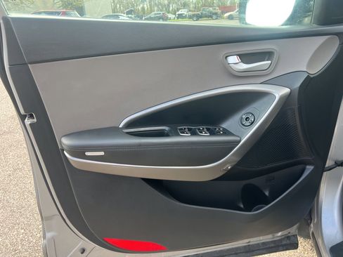 Used 2015 Hyundai Santa Fe Limited image 10
