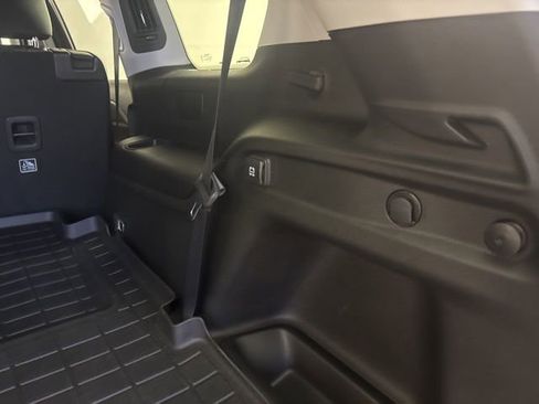 Used 2024 Jeep Grand Cherokee L Laredo image 10