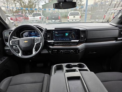 Used 2023 Chevrolet Silverado 1500 LT image 5