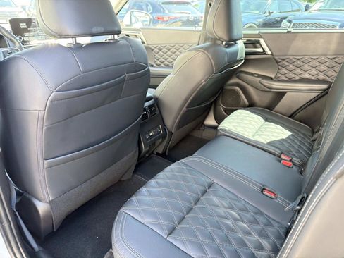 Used 2023 Mitsubishi Outlander SEL AWD/4WD image 10