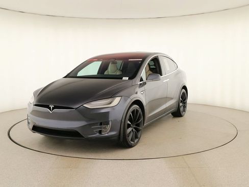 Used 2019 Tesla Model X AWD/4WD image 12