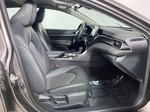 Used 2024 Toyota Camry SE FWD image 8