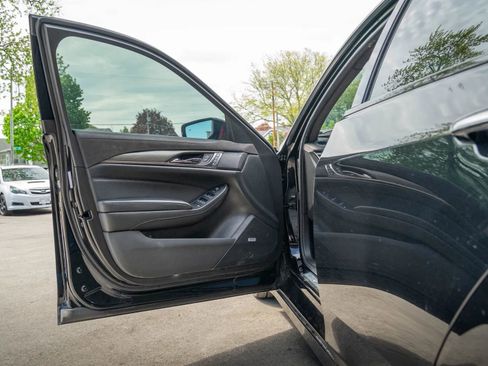 Used 2018 Cadillac CTS V w/ Luxury Package RWD image 12