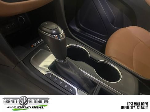 Used 2019 Chevrolet Equinox Premier w/ LPO, Cargo Package FWD image 14