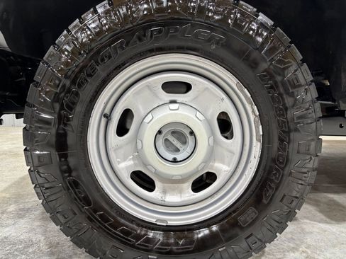 Used 2017 Ford F250 XL w/ Power Equipment Group image 26