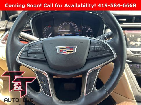 Used 2017 Cadillac XT5 Luxury w/ Driver Awareness Package AWD/4WD image 9