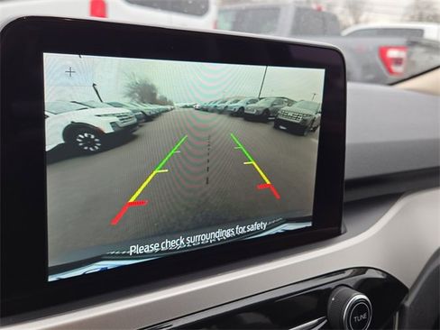 Used 2020 Ford Escape SE image 12