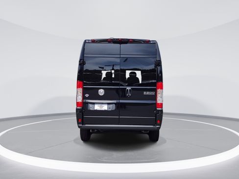 Used 2025 RAM ProMaster 2500 FWD image 6