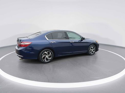 Used 2017 Honda Accord LX image 8