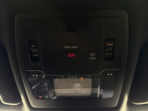 Used 2015 Lexus RC 350 w/ F Sport w/Summer Tires image 35