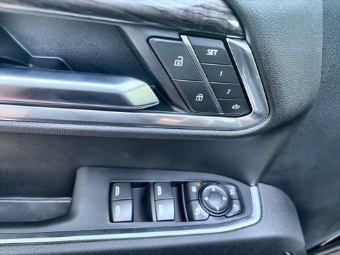 Certified 2025 Chevrolet Silverado 1500 LTZ AWD/4WD image 24