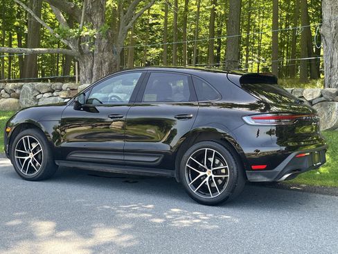 Used 2023 Porsche Macan AWD/4WD image 22