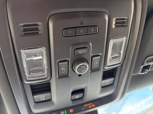 Used 2023 GMC Yukon XL AT4 w/ Technology Package AWD/4WD image 25